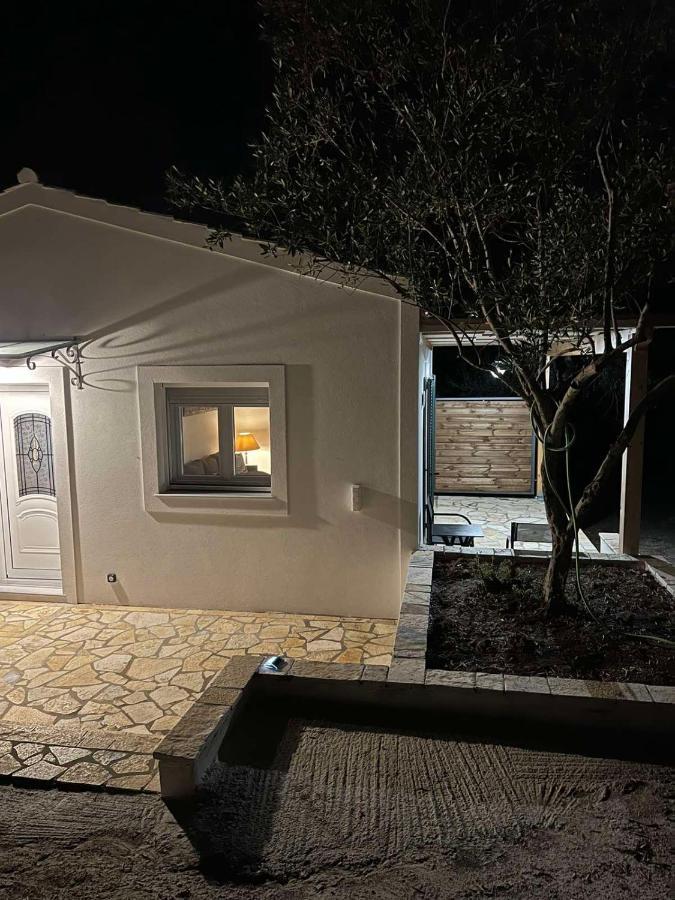 The Old Stables Apartment Vátos Exterior photo